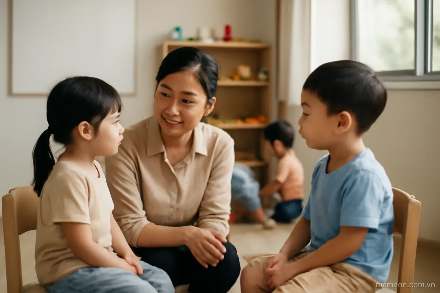 Con bị bạn bắt nạt ở lớp: phân biệt cho đúng và xử tới đâu