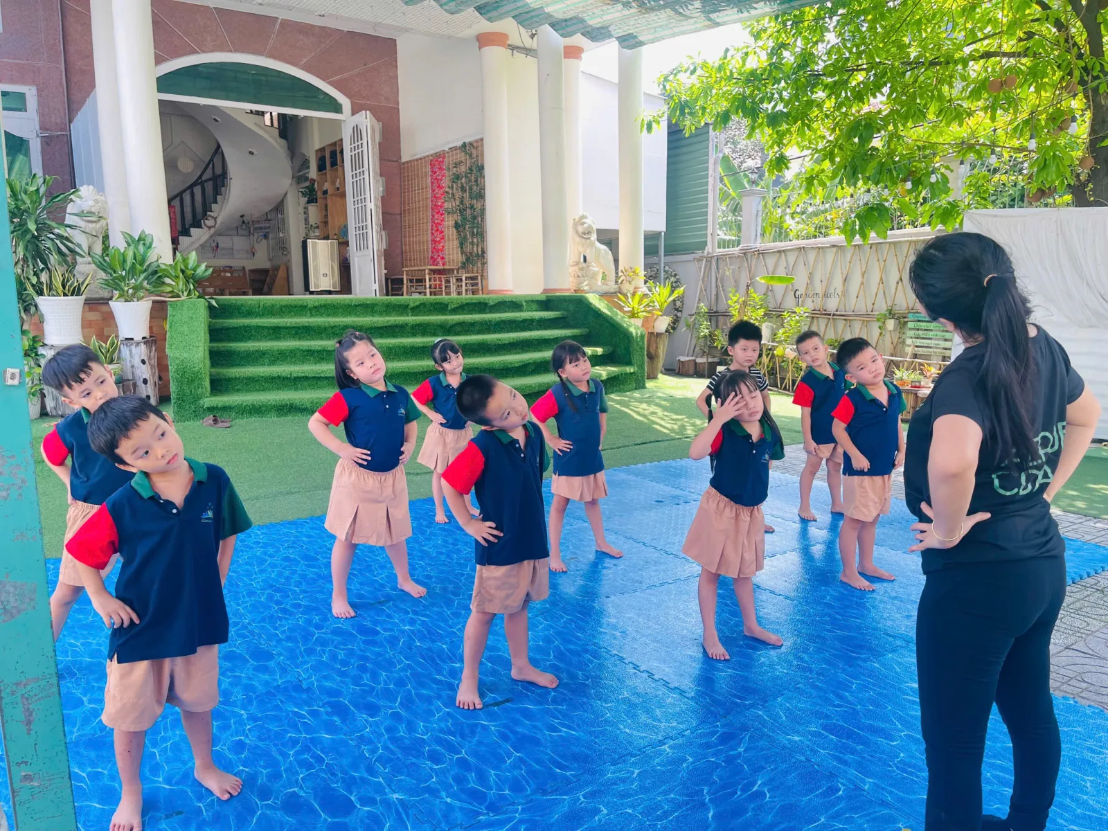 💃🌈 GIỜ HỌC AEROBIC – CÙNG CON VẬN ĐỘNG MỖI NGÀY