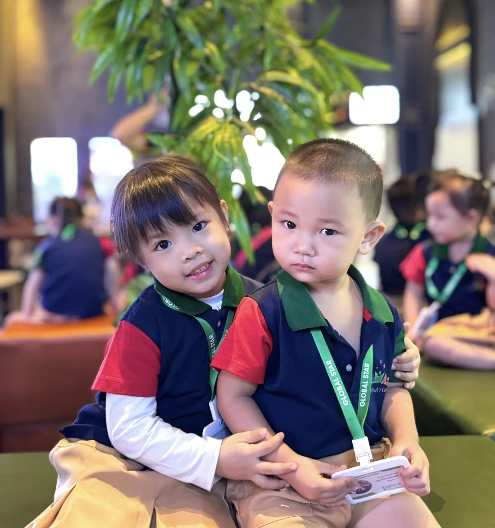 🤝💛 BÉ KHÓ HÒA NHẬP – HÀNH TRÌNH TÌM NHỮNG NGƯỜI BẠN ĐẦU TIÊN