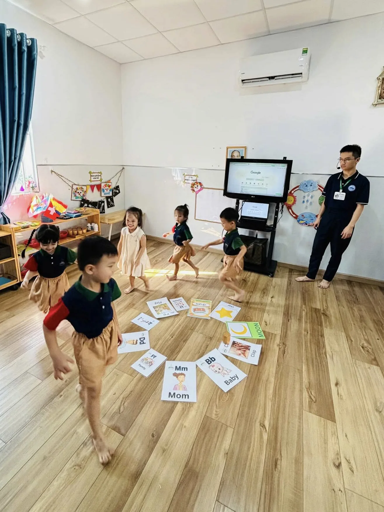 🌍💛 HỌC TIẾNG ANH SỚM CÓ LÀM TRẺ RỐI LOẠN NGÔN NGỮ KHÔNG?