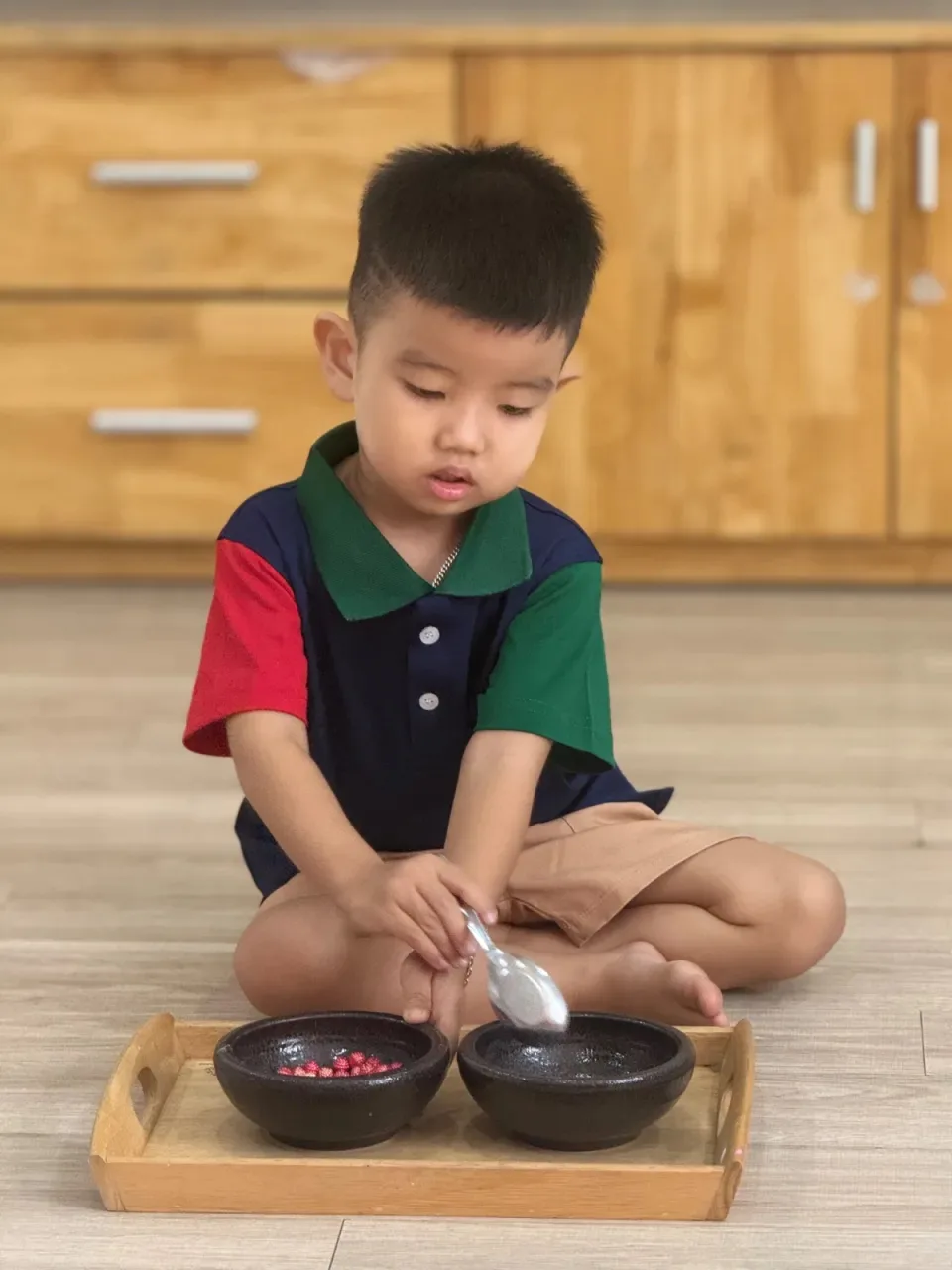 🥄🌱 BÉ KHÉO TAY – CHĂM CHÚT TỪNG MUỖNG HẠT NHỎ 🌱🥄