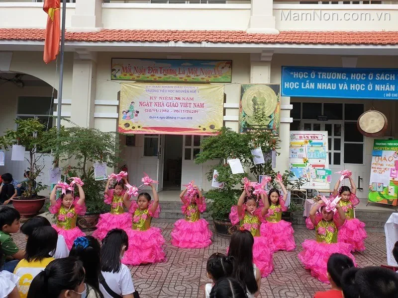 Trường Tiểu học Nguyễn Huệ 1