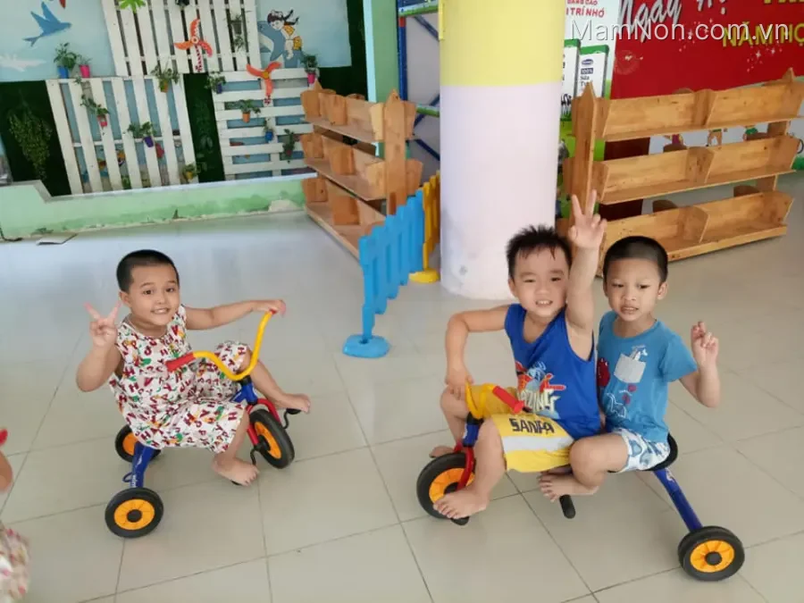 Trường mầm non Dạ Lan Hương