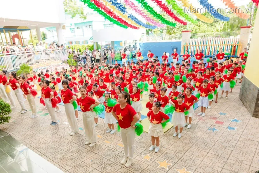 Trường Mầm Non Hoa Lan