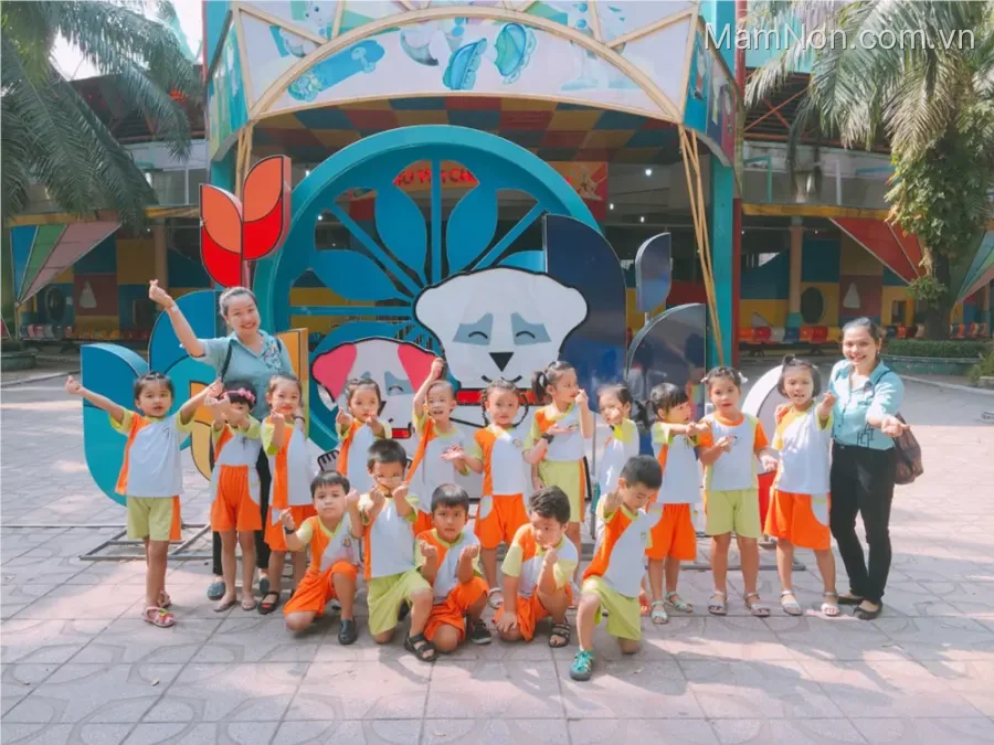 Trường mầm non Hoa Lan