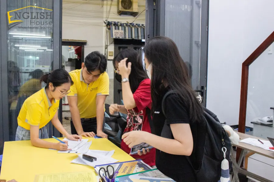 Trung Tâm Anh Ngũ English House - Phường 10, Gò Vấp