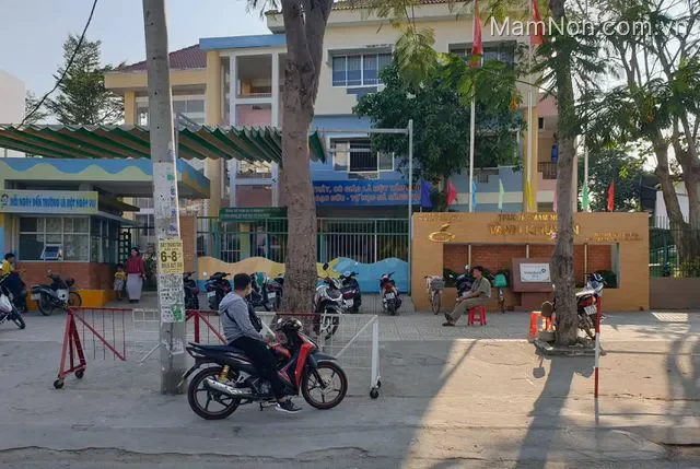Trường mầm non Vành Khuyên