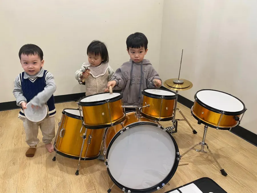 Mầm Non Những Người Bạn Nhỏ ( Little Friends Montessori ) - Nguyễn Ngọc Nại, Khương Mai