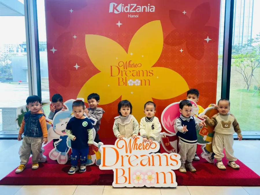Mầm Non Những Người Bạn Nhỏ ( Little Friends Montessori ) - Nguyễn Viết Xuân, Khương Mai