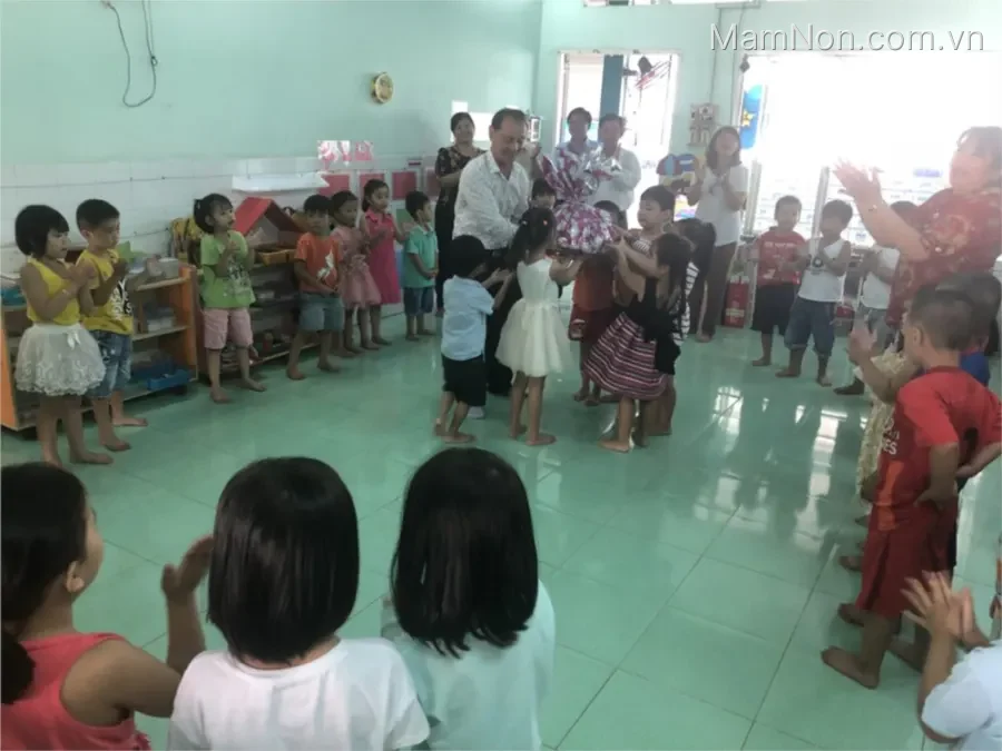 Trường mầm non Bông Hồng
