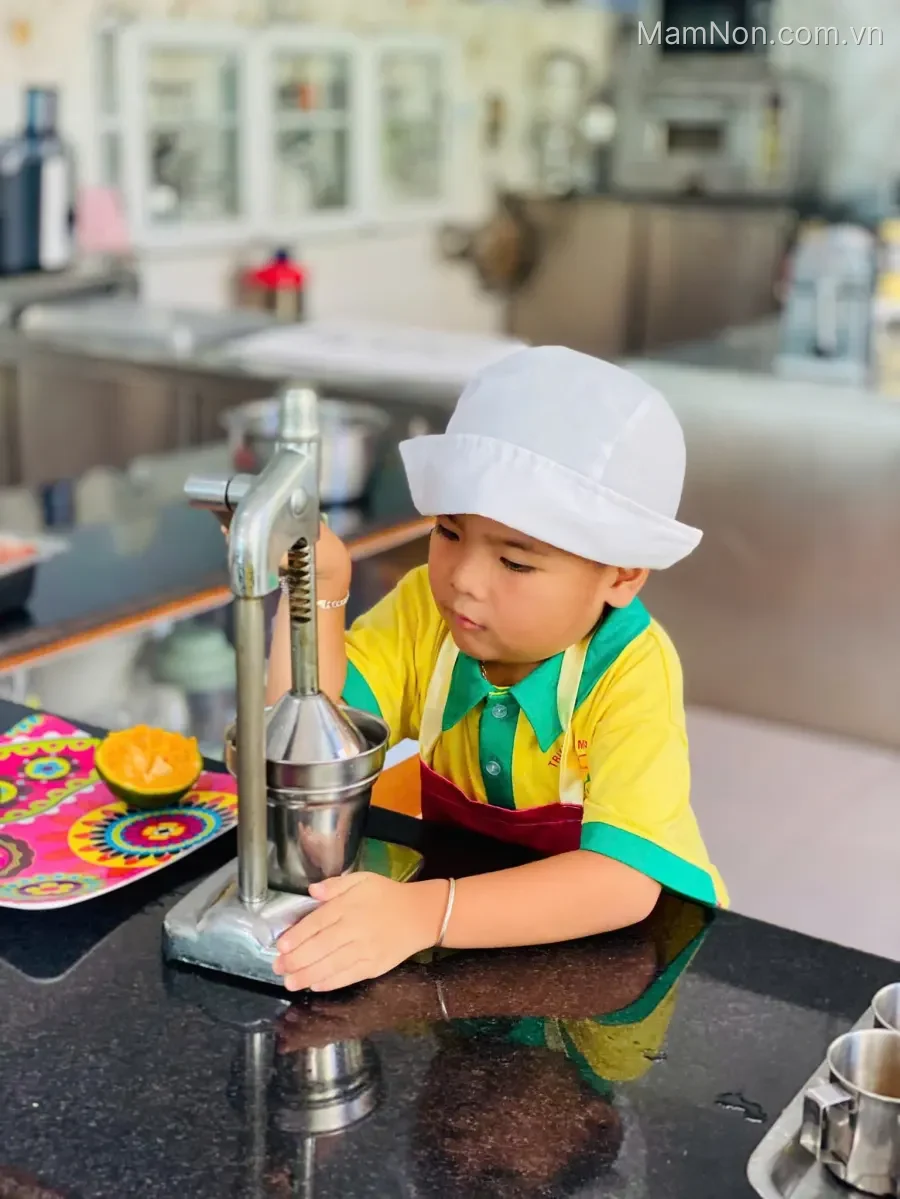 Trường mầm non Ánh Hồng
