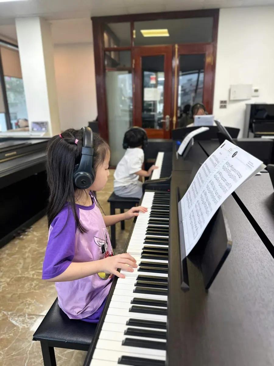 Trung Tâm Piano Moonlight Music (Piano Moonlight Music Center)