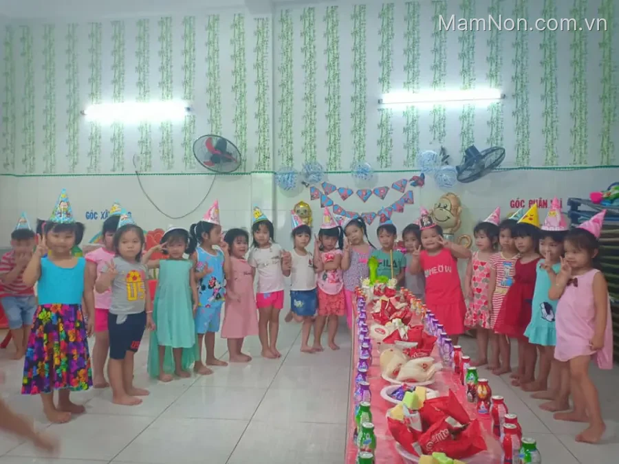 Trường mầm non Vành Khuyên
