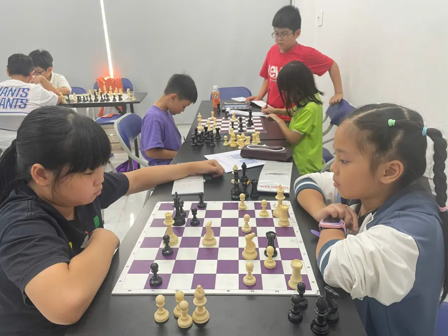 Trung tâm Cờ Hoàng Gia RoyalChess