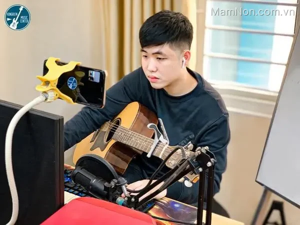 Trung tâm HongKien Music