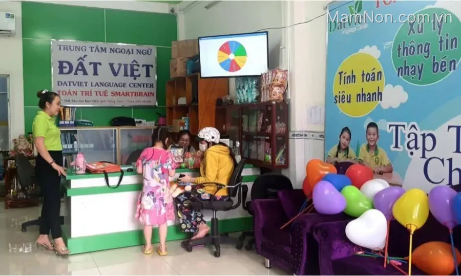 Trung tâm Ngoại ngữ Đất Việt
