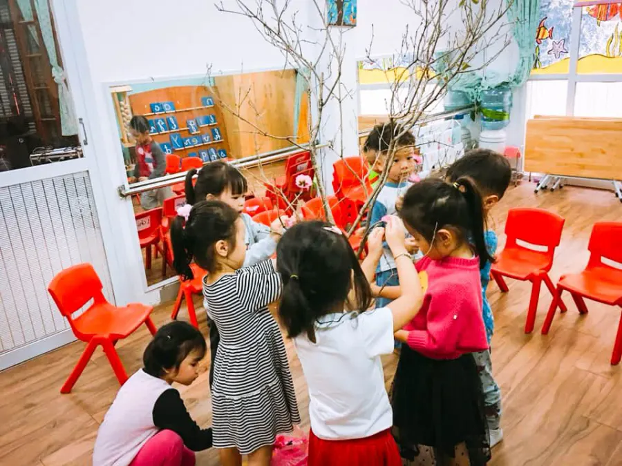 Mầm Non Học Viện Hoàng Gia