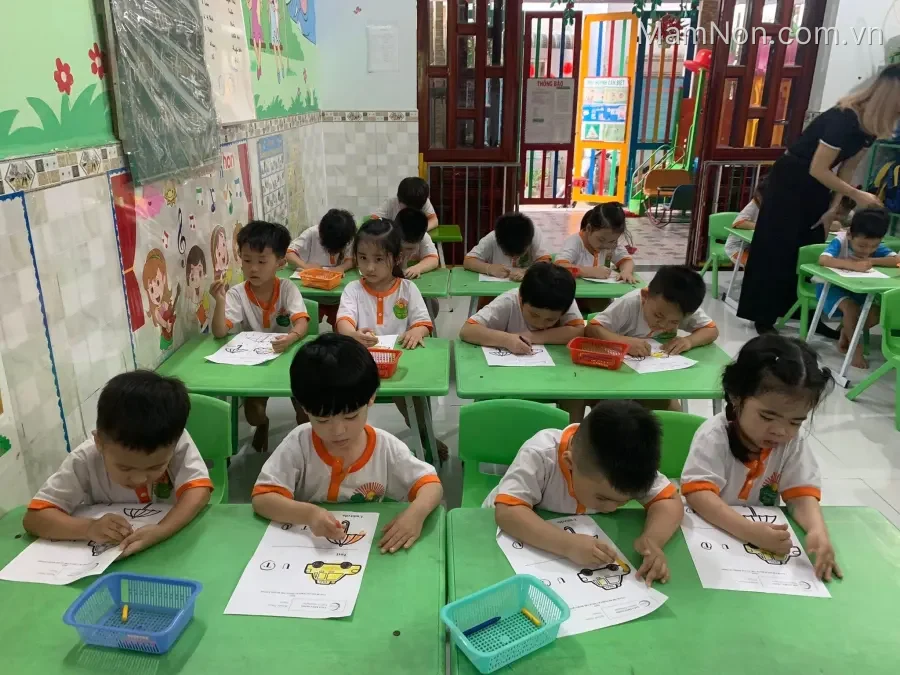 Trường Mầm Non Rạng Đông