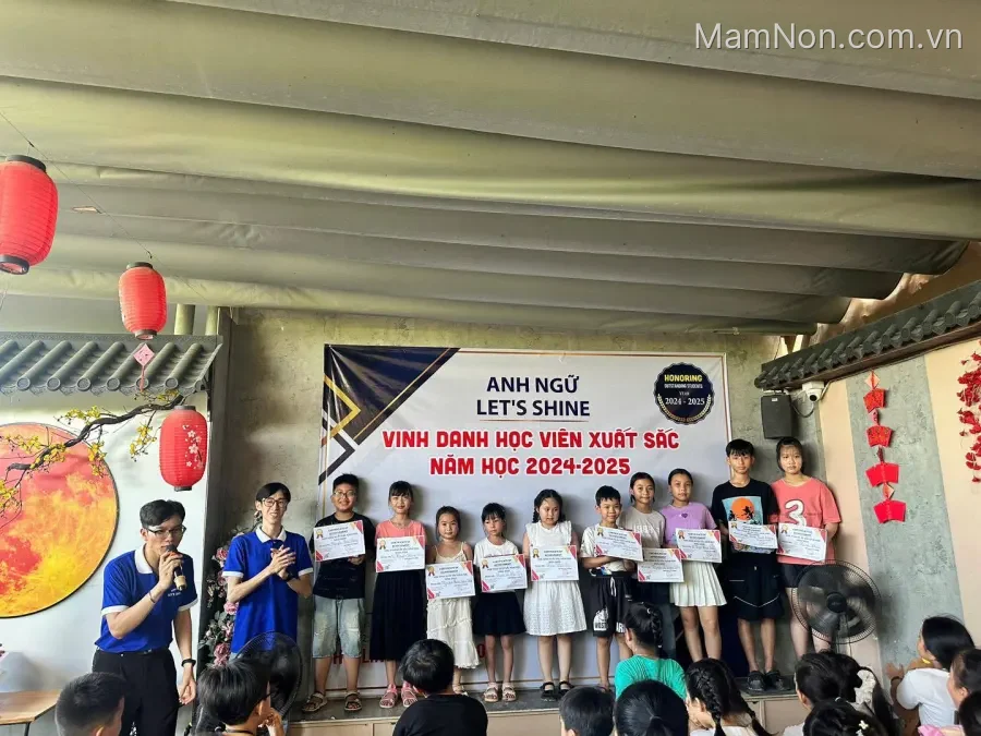 Trung tâm Ngoại ngữ Let's Shine