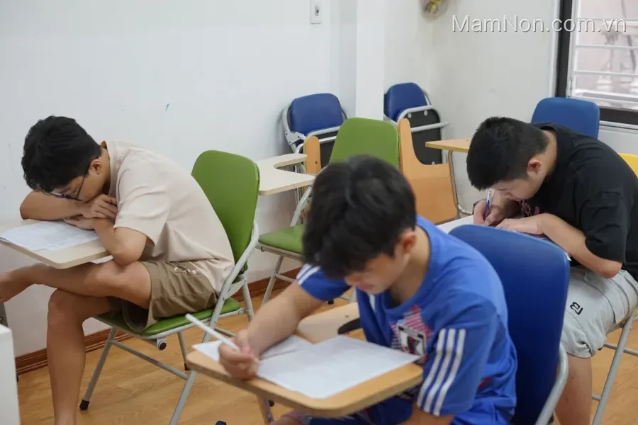 Trung tâm UKET tiếng Anh cô Nhung