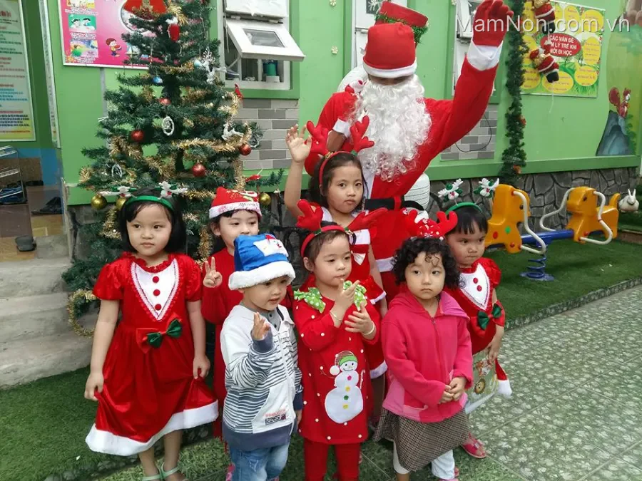 Trường mầm non Táo Đỏ
