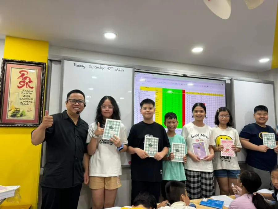 Lớp Ngoại Ngữ Thầy Phú