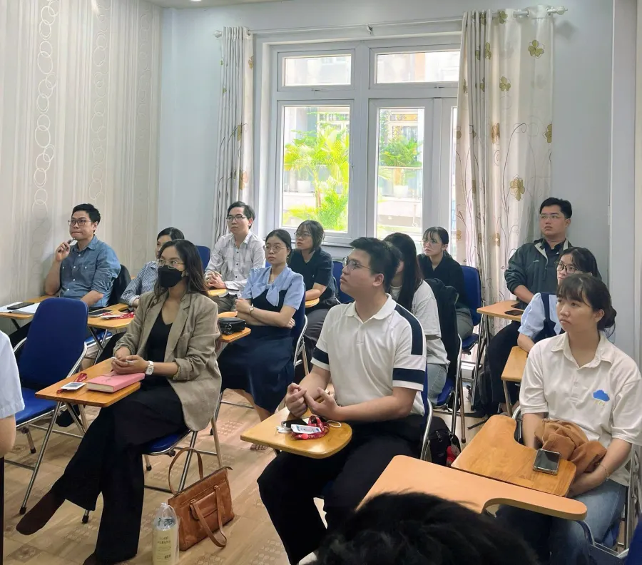 Trung tâm IALC English Center