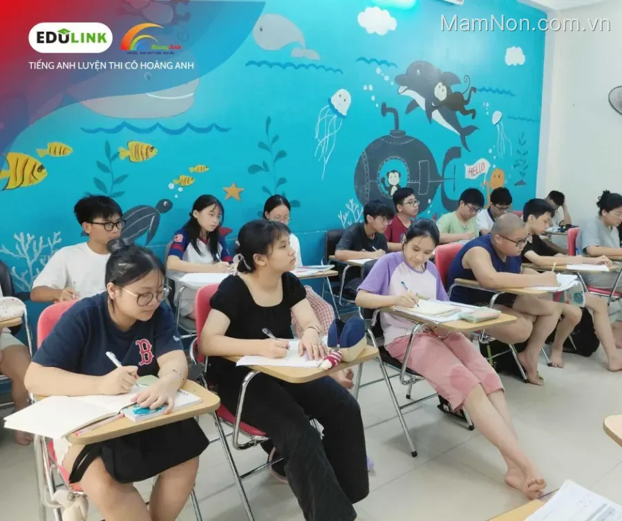 Lớp Tiếng Anh Luyện Thi Cô Hoàng Anh - Cơ sở 5