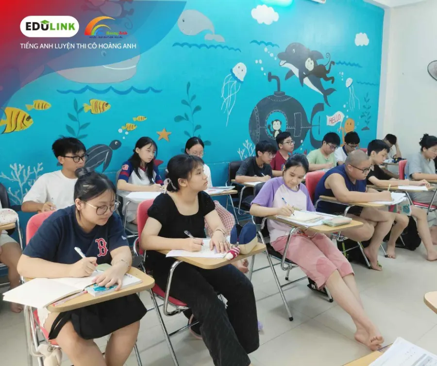 Lớp Tiếng Anh Luyện Thi Cô Hoàng Anh - Cơ sở 9