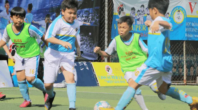 Trung tâm dạy bóng đá trẻ em VJSS