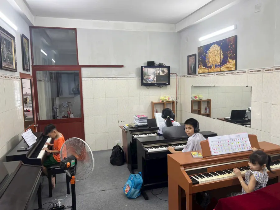 Trung tâm T&V Music Center