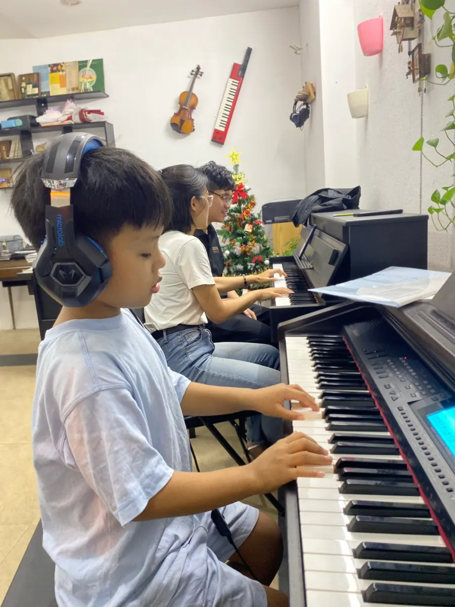 Trung tâm Ý Nhiên Piano
