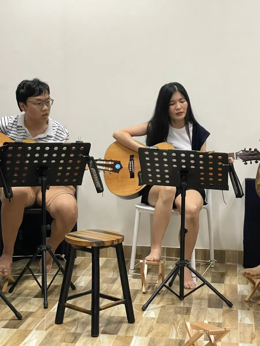 Lớp Đàn Thuận Guitar
