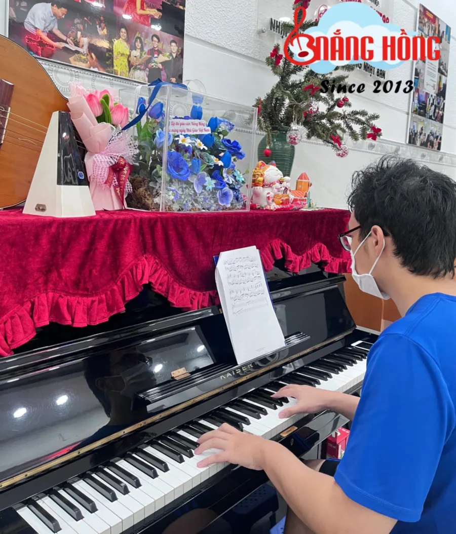 Trung tâm Âm nhạc Nắng Hồng