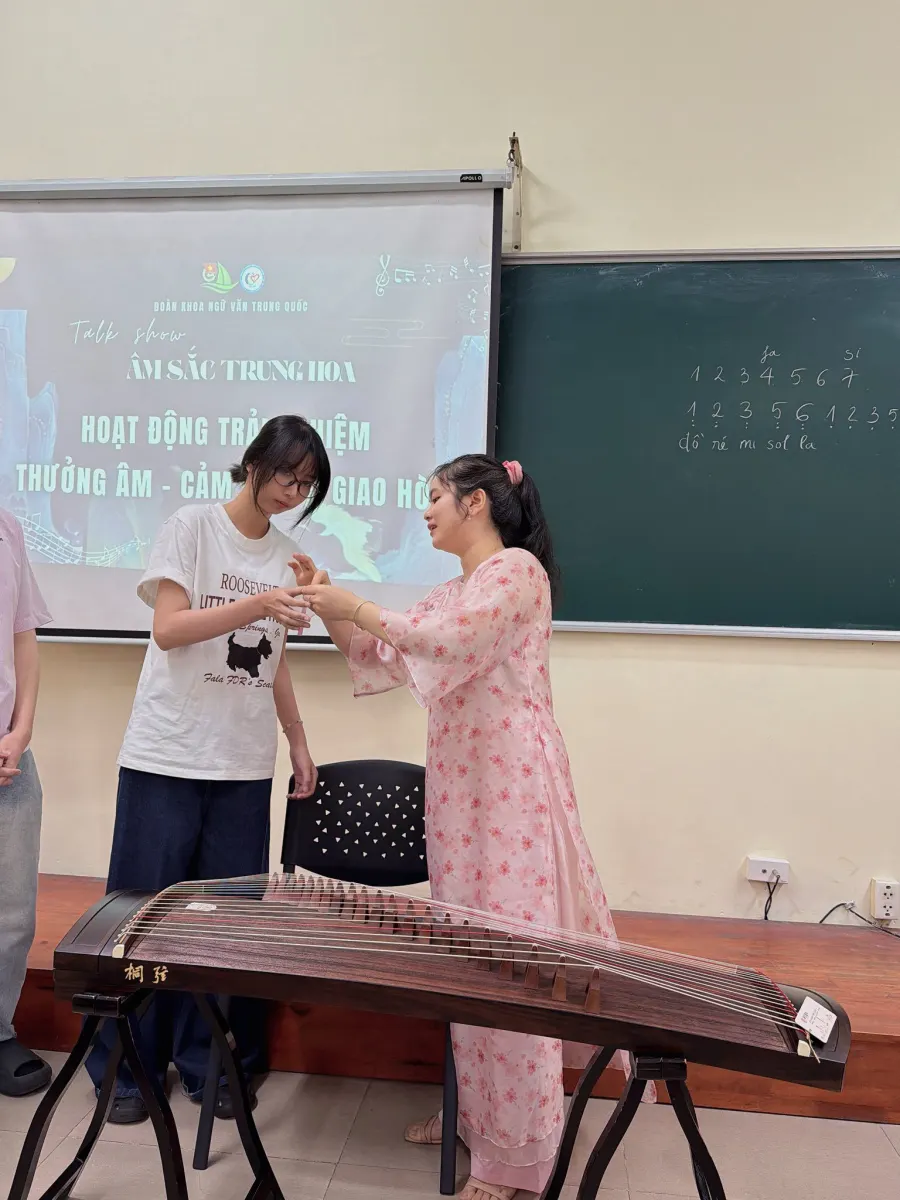 Trung tâm học đàn Đan Thanh