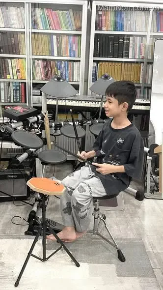 Trung tâm RUMMY Music Room