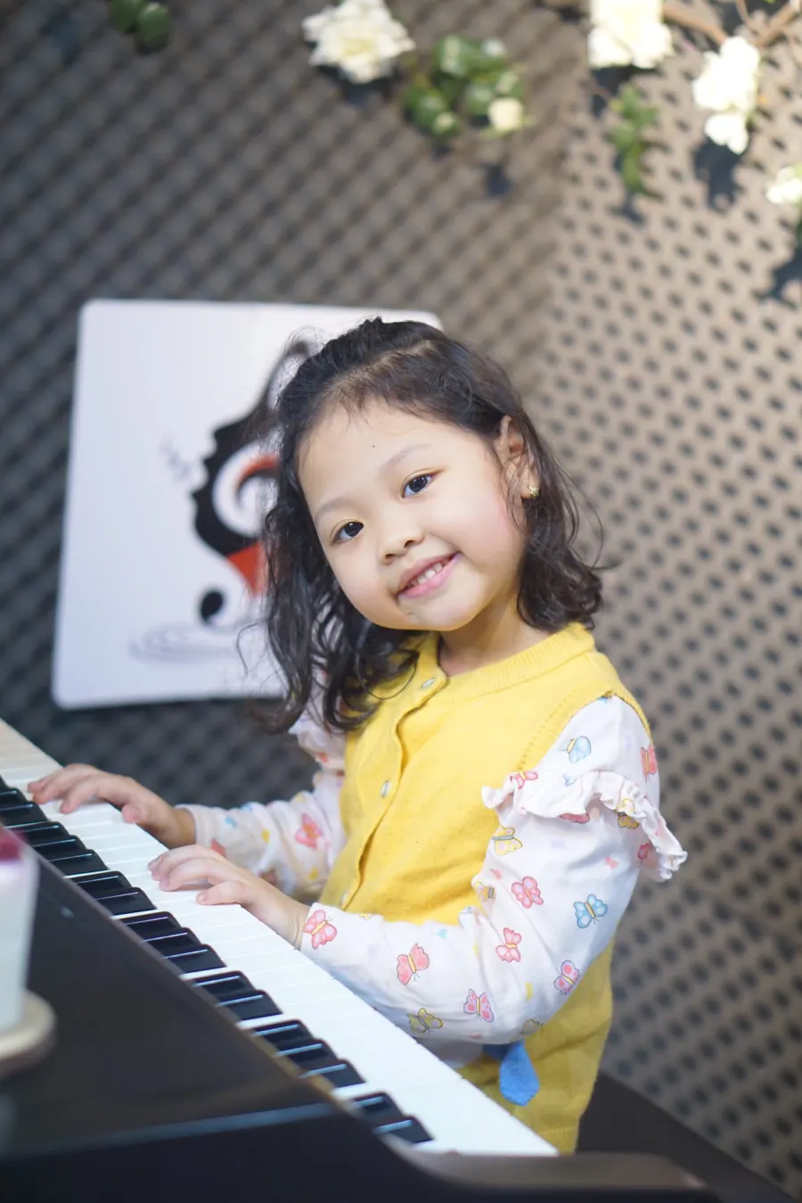 Lớp Dạy nhạc  TRI Guitar