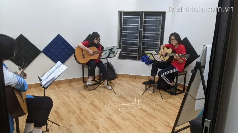 Lớp Học Guitar Tú Nguyễn