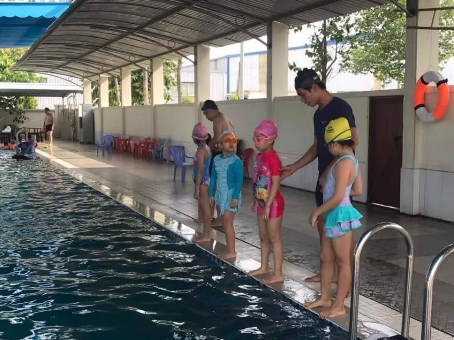 Trung tâm dạy bơi Funny Swimming