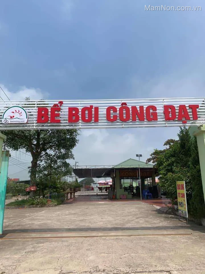 Trung tâm Bể bơi Công Đạt