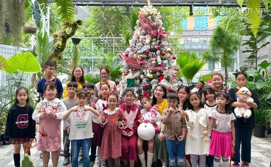 Lớp Mỹ Thuật Cô Mai