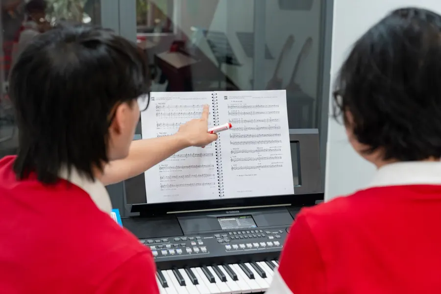 Học viện Âm Nhạc Á Âu
