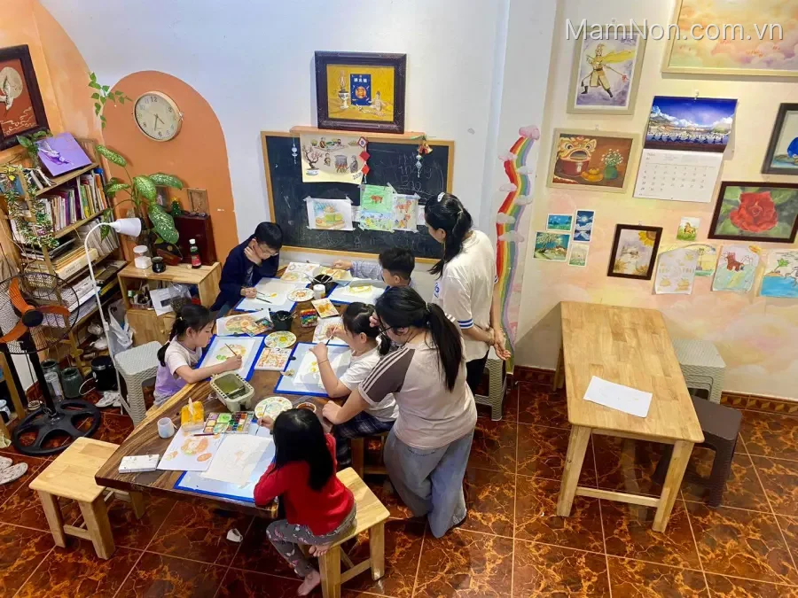 Lớp vẽ Mét Studio