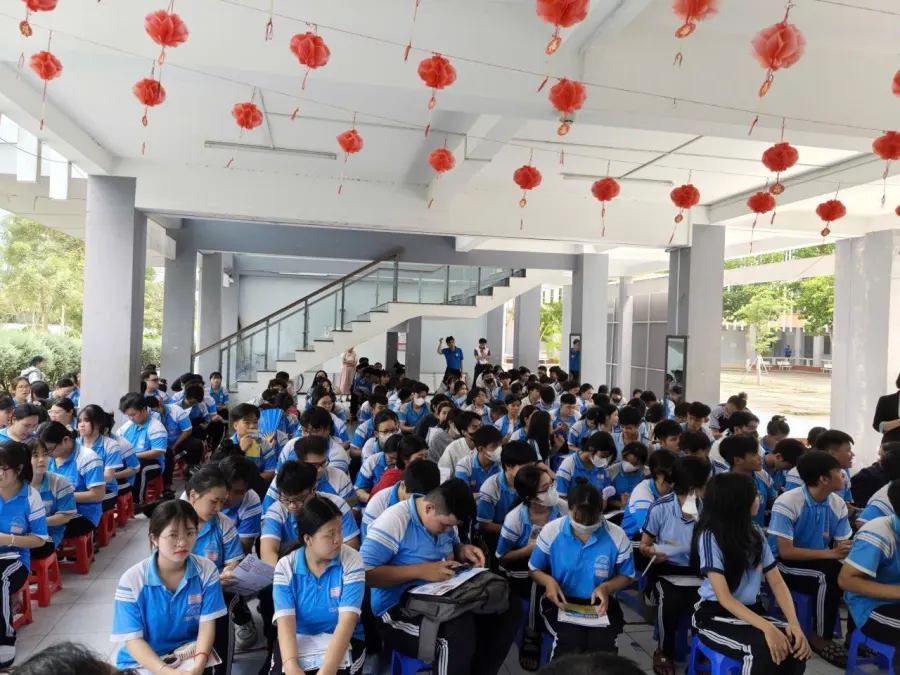 Trung tâm Ngoại ngữ Hoa Văn Khải Tú