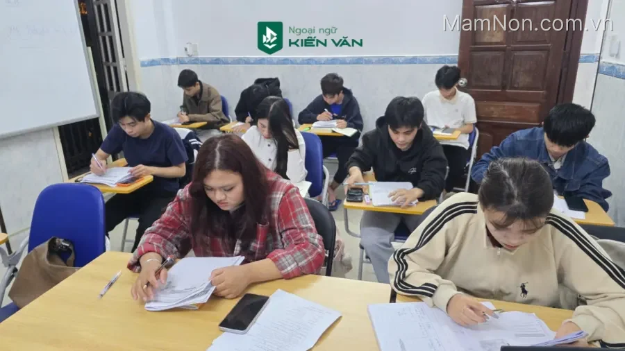 Trung tâm Tiếng Anh Kiến Văn