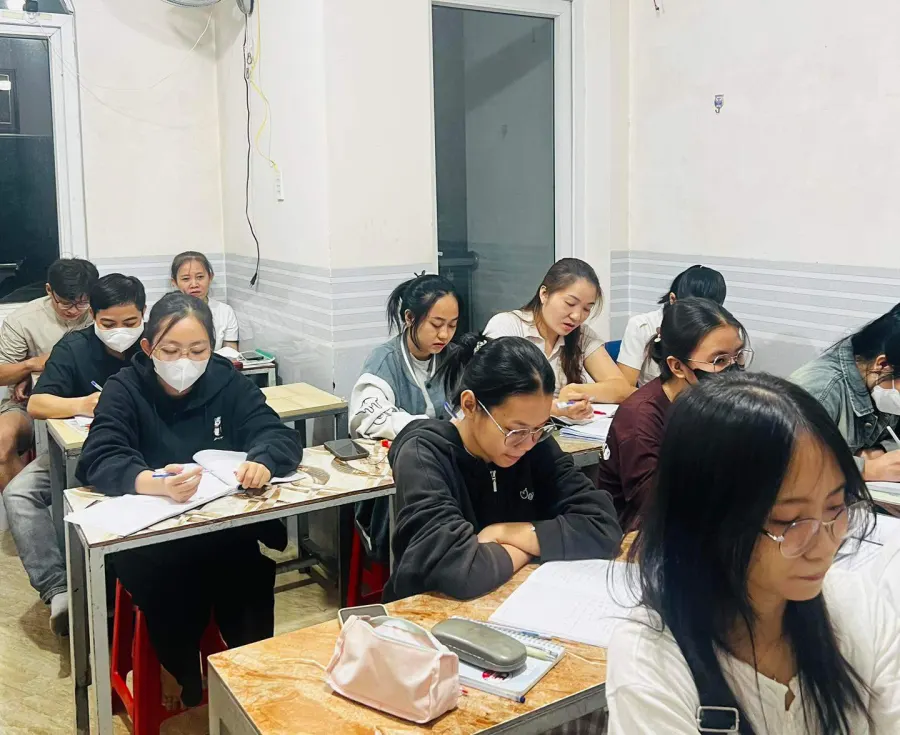 Trung tâm Hoa Ngữ Lê Trường 2