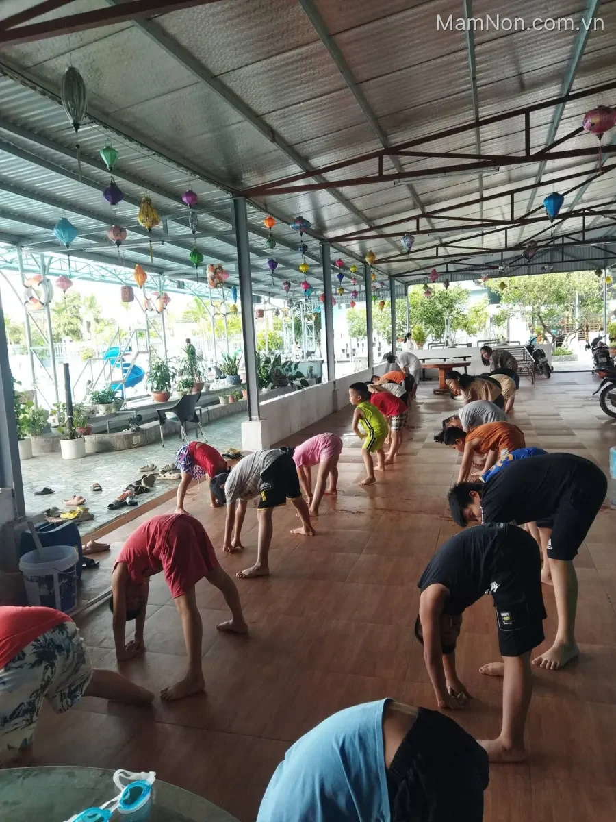 Trung tâm Bể Bơi Hương Hoàn