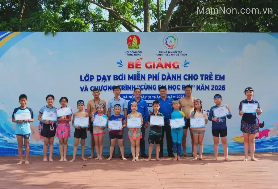Trung tâm Bể bơi Khăn Quàng Đỏ