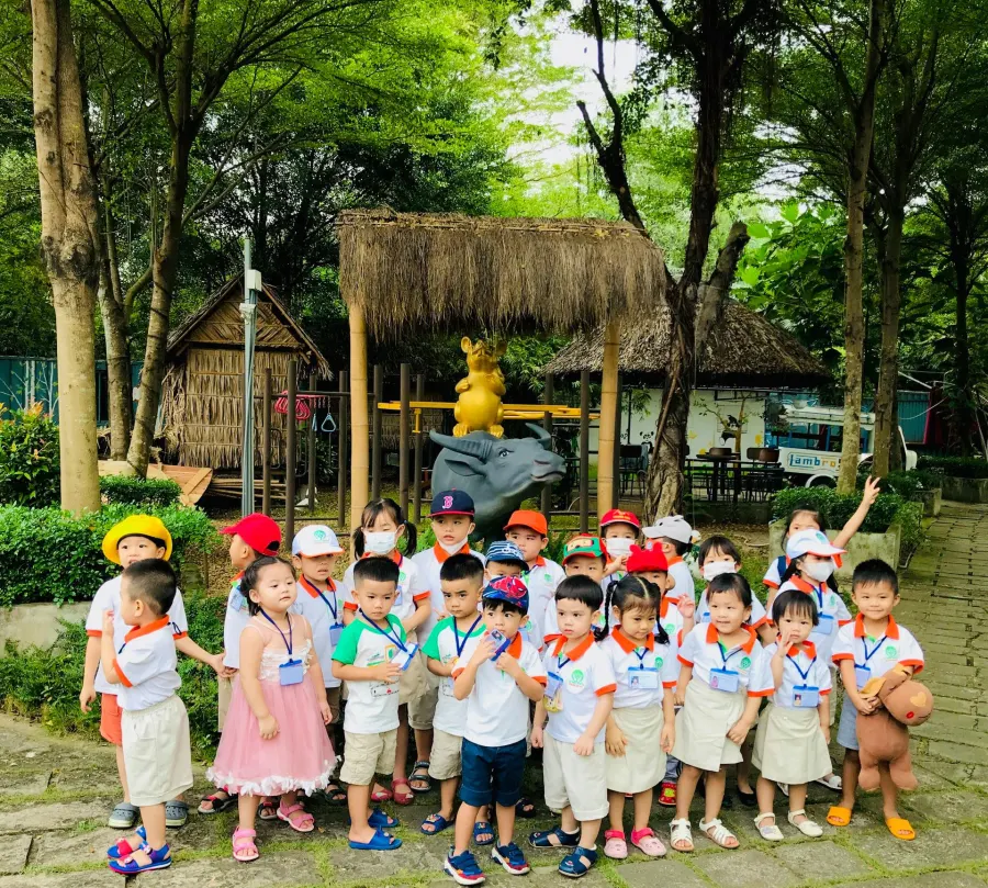 Trường mầm non song ngữ Thế Giới Xanh ( Green World Luxcity )