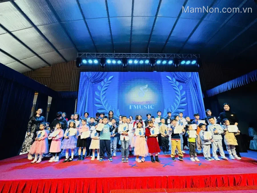 Trung tâm nghệ thuật FMUSIC